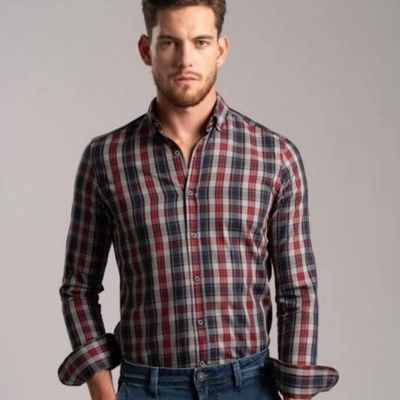 Ragazzo con camicia fantasia madras slim fit